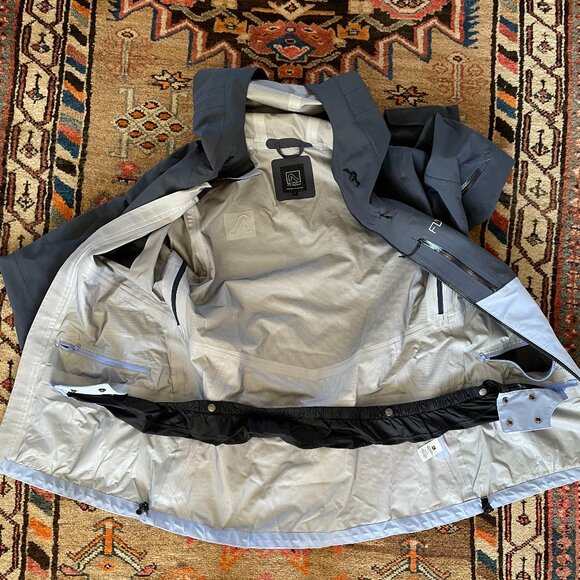 Flylow Women's Shell - Picture 5 of 11